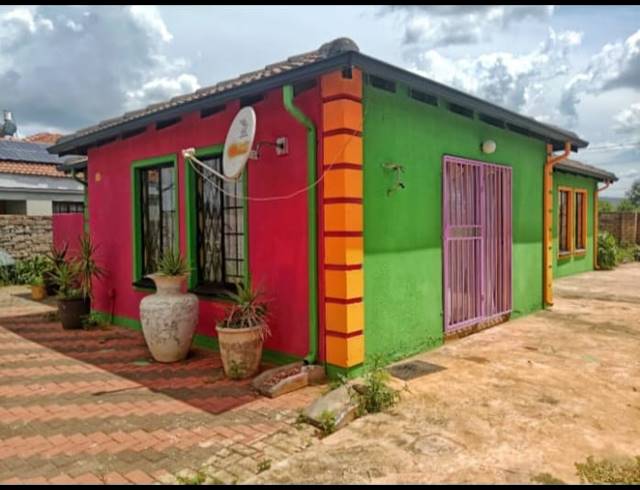 3 BEDROOM HOUSE FOR SALE IN THE ORCHARDS